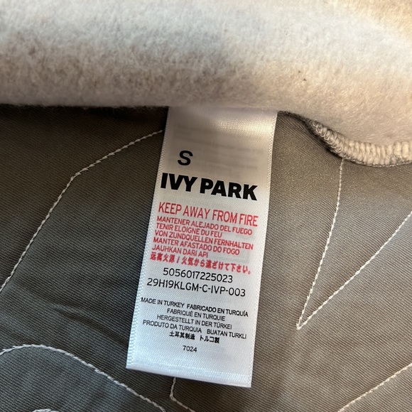 IVY PARK sleeveless embroidered hoodie sweatshirt - Picture 6 of 6